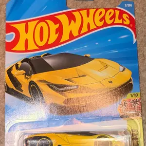 Hot Wheels 2016 Lamborghini Sentenario Yellow Sports Car Model 2/250 Limited Edition Collectible Toy for Kids