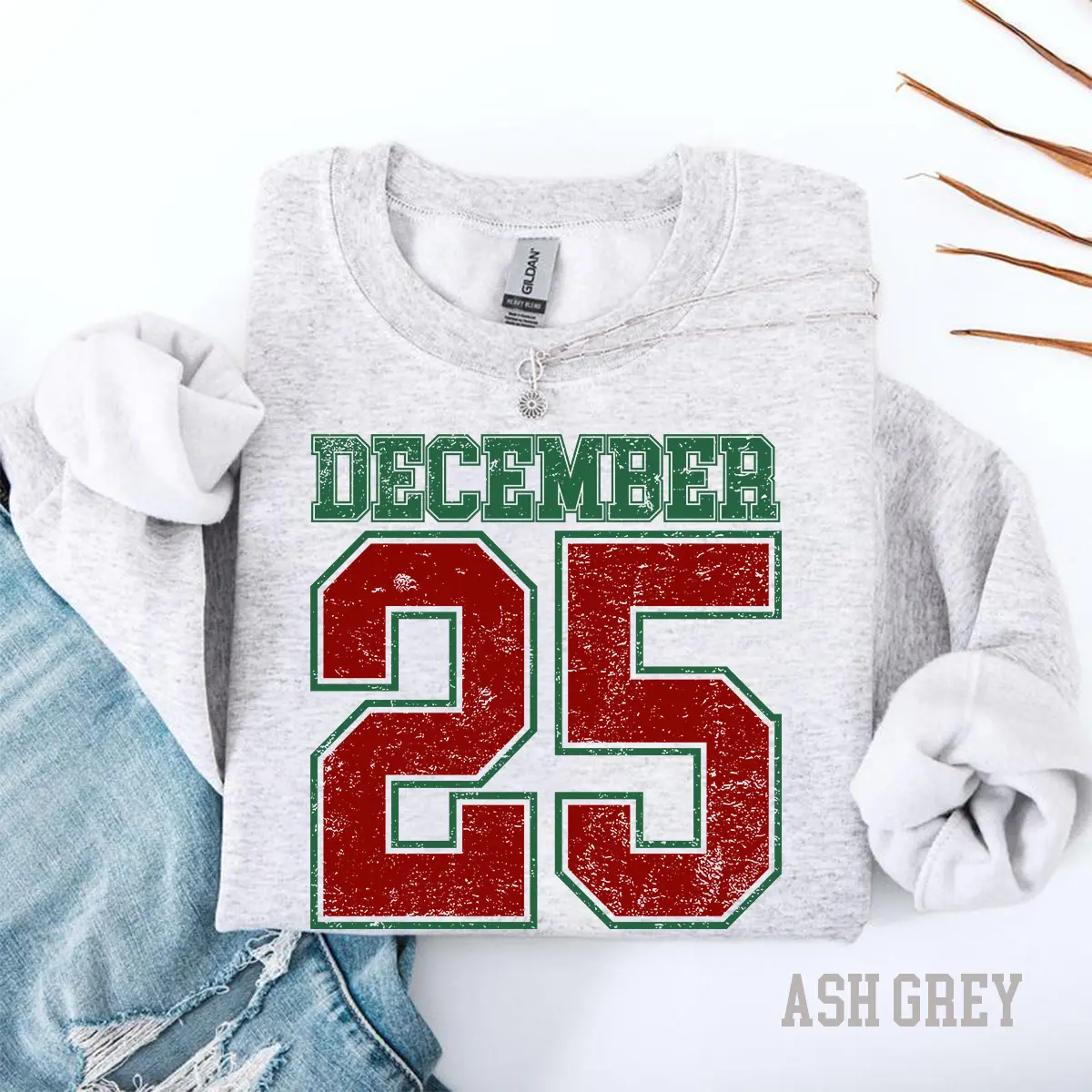 December 25 Sweatshirt, Christmas Day Sweatshirt, Retro family Christmas crewneck Sweatshirt - From Casual to Formal - S to 5XL Sizes - Shades for Everyone - Unisex Design