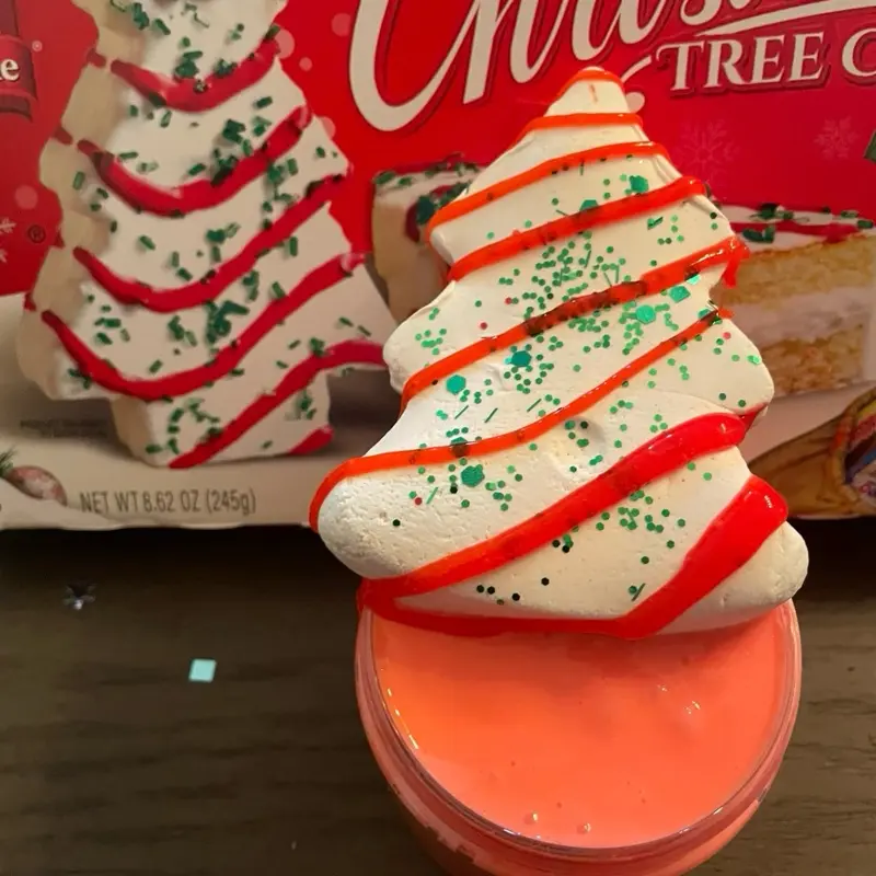 Little Debbie's Christmas Tree Slime DIY Butter Slime Kit - Sweet Scented Stress Dough