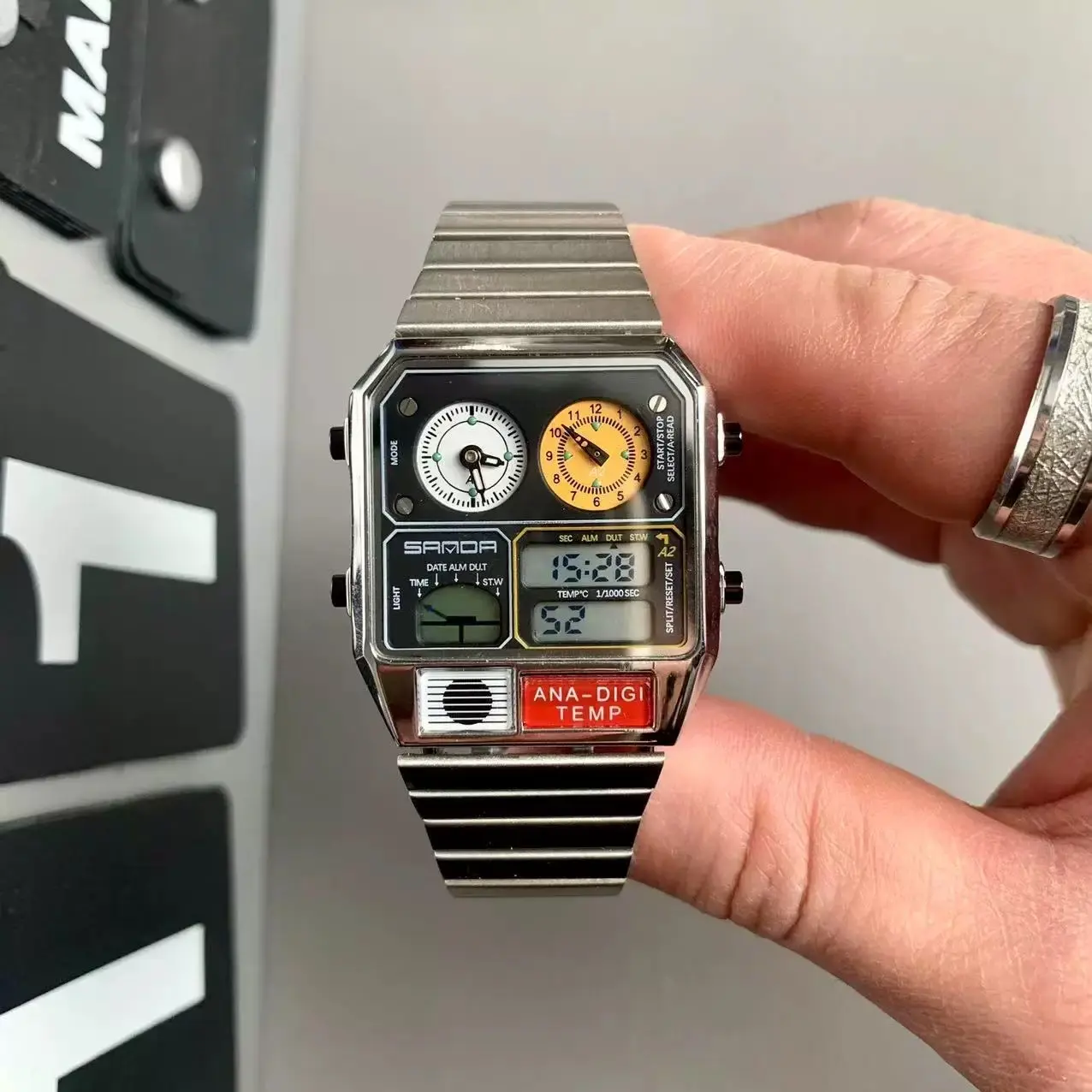 Men's Vintage Square Quartz Watch, Analog-Digital Watch, Multifunctional Temperature Timer, Fashion Wristwatch for Outdoor Travel, Ideal Holiday Gift, High Quality Watches