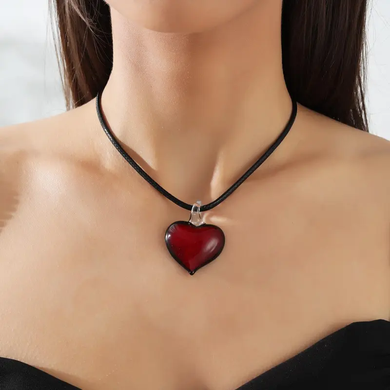 1 Piece Women's Heart Decor Pendant Necklace for Women & Girls, Fashion Jewelry for Party, Daily Clothing Decor, Trendy All-match & Exquisite Jewelry for Birthday Gift