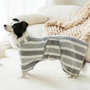 Microfibre Dog Bathrobe Towel Super-Absorbent Dog Towel with Adjustable Hood and Tummy StrapTowel Wrap Pet Drying Coat Suitable for Puppies/Medium to Large Dogs XS