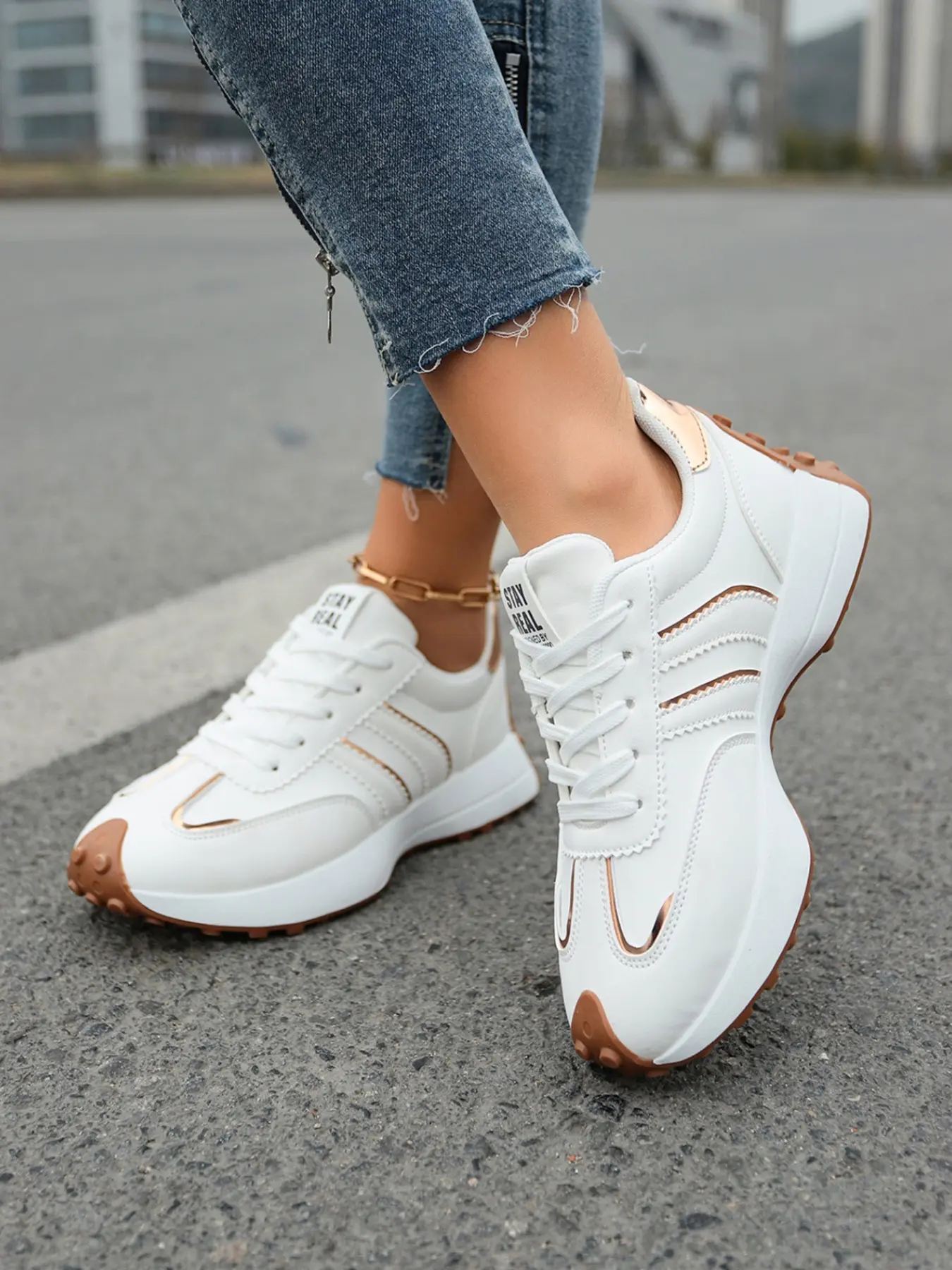 Women Height Increasing Thick Sole Non Slip Comfortable Breathable Workout Chunky Running Sneakers Athletic Running Trainers Athletic Shoes Running Shoes for Outdoor Sports