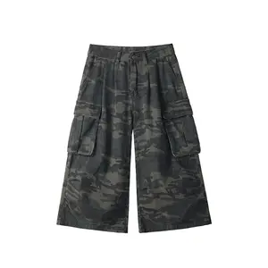 Summer streetwear camouflage capri pants, loose casual shorts, white cargo pants with large pockets and pleats