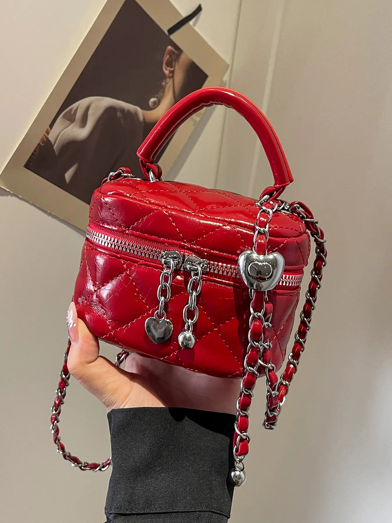 Retro patent leather chain handbag crossbody small square bag, heart pendant glossy mobile phone lipstick bag, versatile design suitable for students, office workers, etc. Casual Trendy Bag Fashionable Quilted Crossbody Bag, Casual Trendy Purse