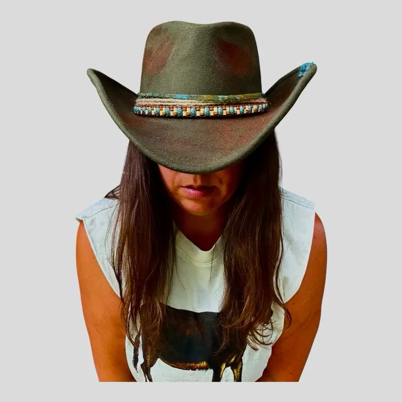 Vintage Distressed Cowboy Fedora Hat - Shapeable Brim & Casual Band