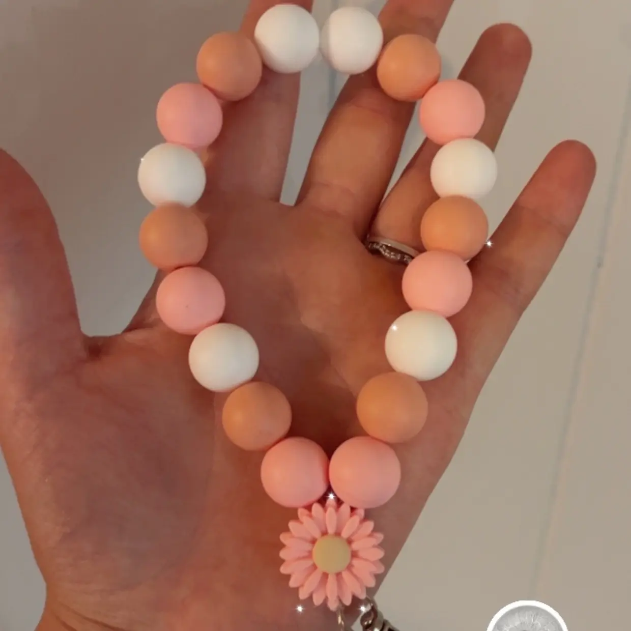 Pink daisy wristlet