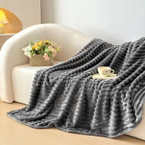 Ultra-Soft Plush Blanket Cream Color Design, Soft and Skin.Friendly, Warm and Comfortable. Suitable for Beds, Sofas, and Home Decoration,Ideal Gift for All Seasons，plush throw，flannel comfort，multipurpose blanket