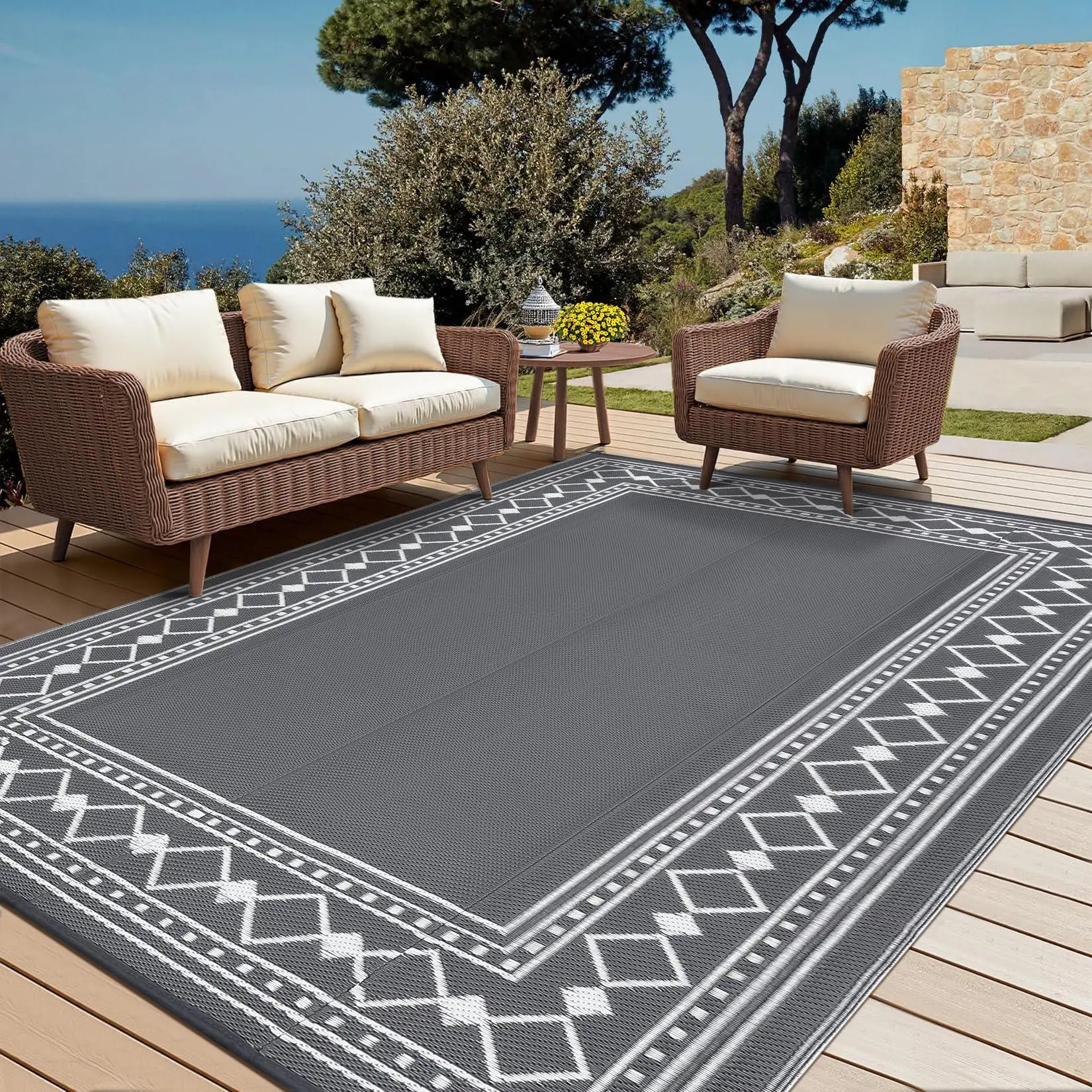 Outdoor Rug, Waterproof Reversible Plastic Straw Rug, Modern Bordered Plastic Straw Outdoor Mat, Large Outdoor Rugs Mats RV, Picnic, Backyard, Balcony, Porch, Beach, Grey/White