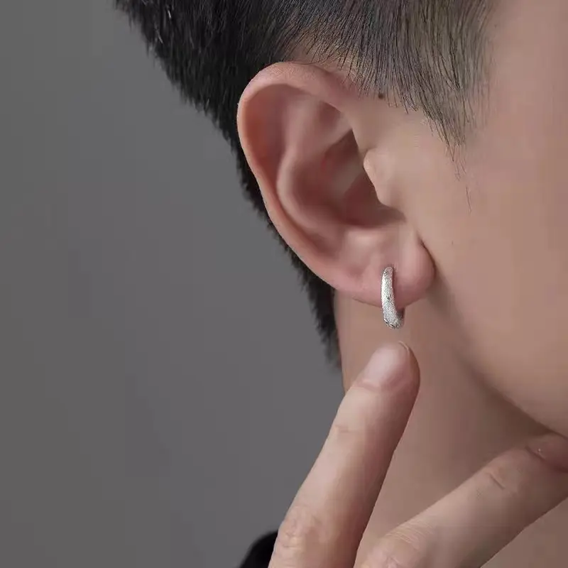 C330 Starry Moon Ear Buckle Silver