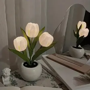 Tulip Light LED Simulated Tulip Night Lamp, Flower Design Lamp, USB Powered, Vase Table Lamp Decor, Home Living Room Desktop Decoration, Christmas Halloween Holiday Gift