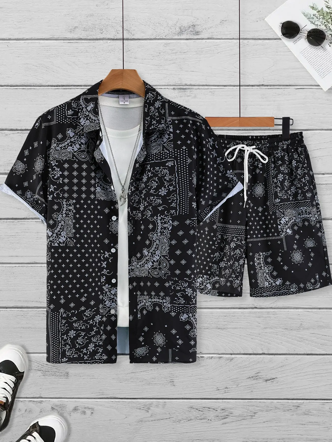 Men's Black & White Bandana, Paisley Pattern 2-Piece Casual Set, Menswear - Short-Sleeve Button-Up Shirt + Drawstring Shorts, Lightweight Breathable Fabric, Oversize Fit, Retro Design, Perfect for Summer Outdoor Strolls, Street Hangouts, Beach Vacations