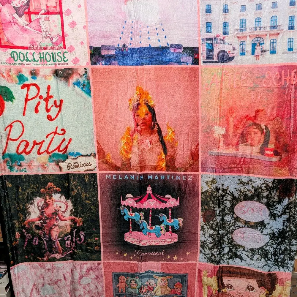 New Melanie Martinez Themed Plush Throw Blanket, Soft Cozy Home Decor for Fans