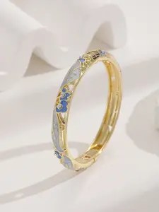 Elegant Women's Enamel Cloisonné Bracelet, Casual Style, All-Season Jewelry Gift, Fashionable Hollow Out Design