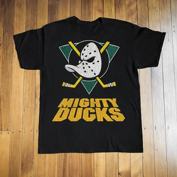 [Sale Up To 40%] MIGHTY DUCKS BLACK LOGO T-SHIRT, COTTON MADE IN USA
