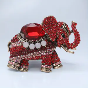 Auspicious elephant, red elephant brooch, gorgeous eye-catching show auspicious