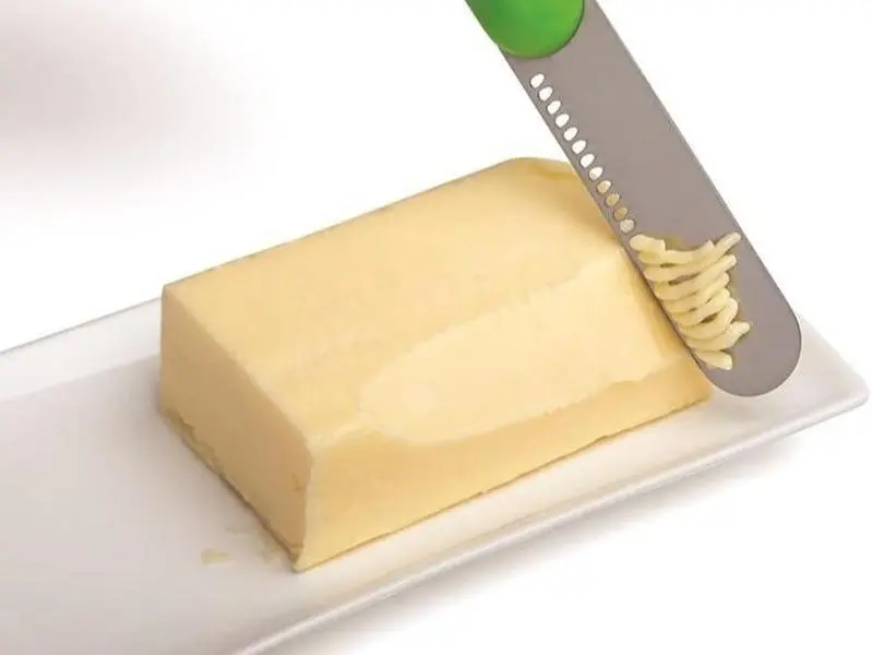 Joie Prep Butter Knife - Plastic BPA-Free Cutlery with Slot for Easy Curling, Dishwasher-Safe Stainless Steel Kitchen Tool for Everyday Kitchen Tasks