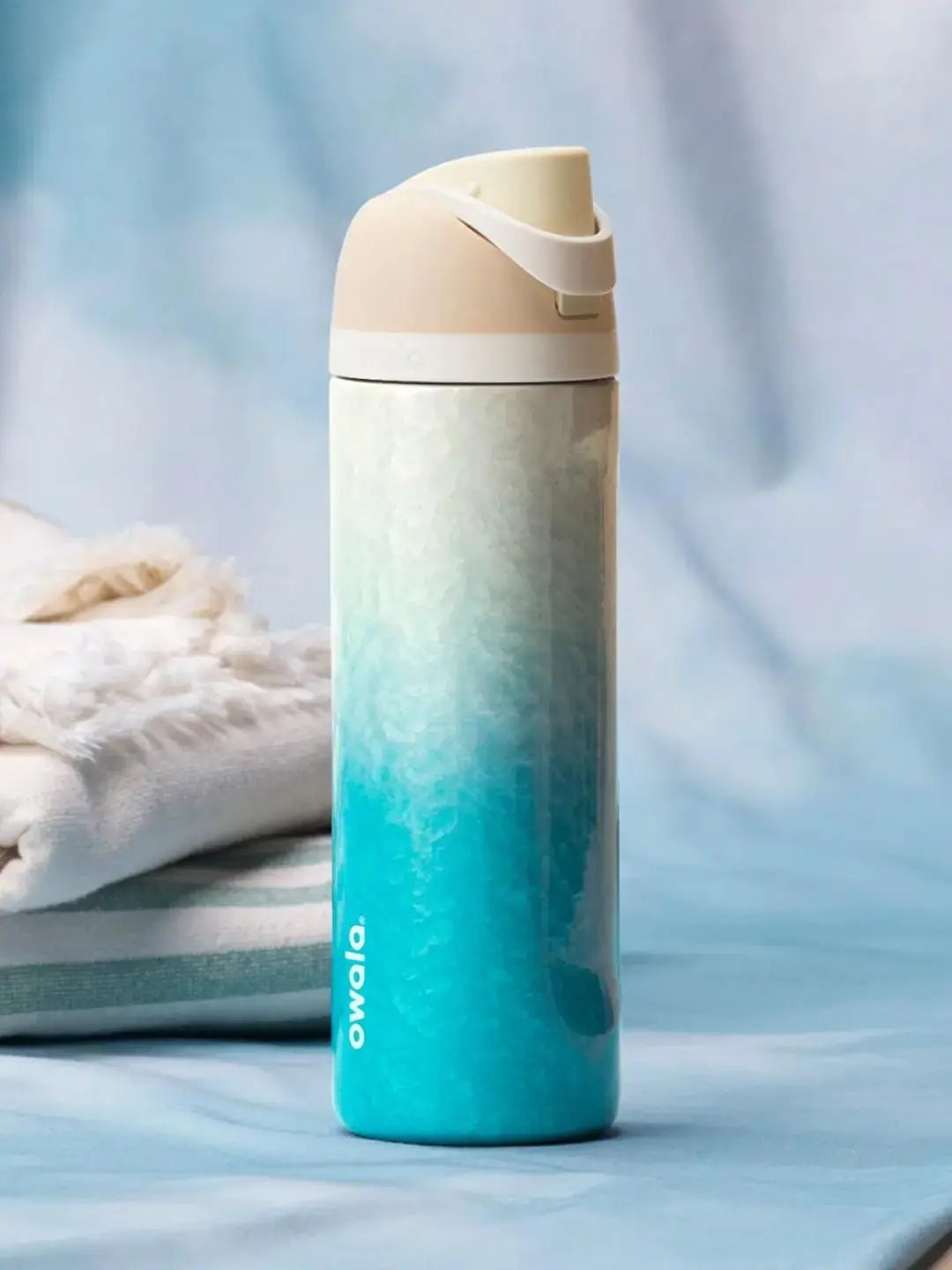 Owala FreeSip Sway Ocean Blue Gradient Water Bottle Insulated Stainless Steel Leakproof Straw Lid Travel Tumbler Cup Holder Friendly Beach Gym Outdoor Hydration Bottle