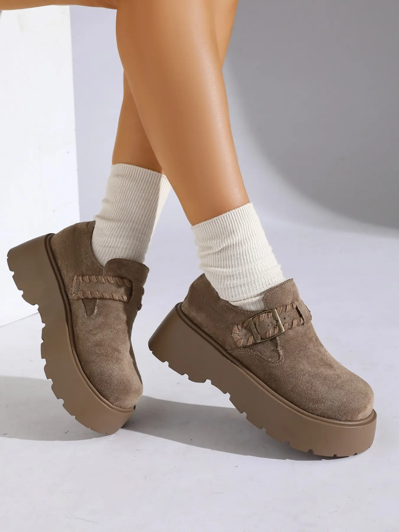 2026 Spring Vintage Thick Sole Bokken Shoes, Buckle Design Slip-On Lazy Person Shoes, Cross-Border Exclusive Women's Casual Shoes