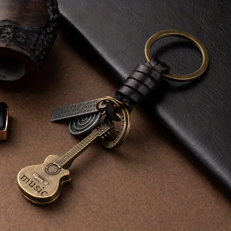 Retro PU Leather Guitar Keychain for Men with a Woven Strap, Casual Backpack Charm, 12cm x 5.5cm, 1Pc, Geometric, Men's Retro Guitar, 12X5.5cm