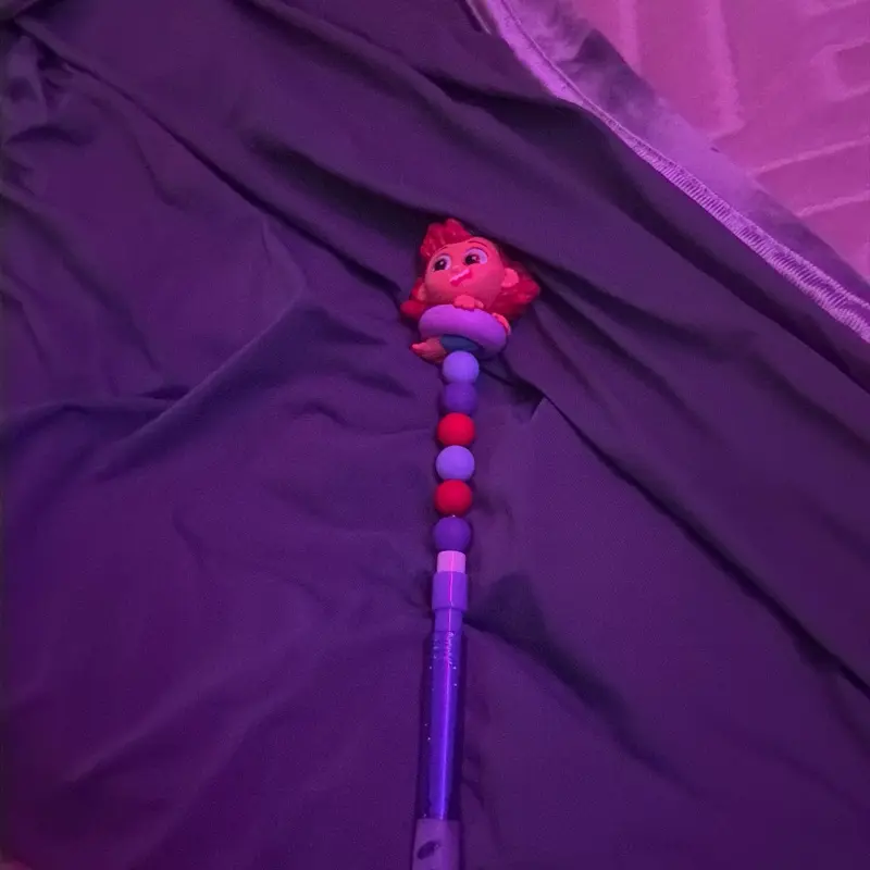 Beaded character mechanical pencil