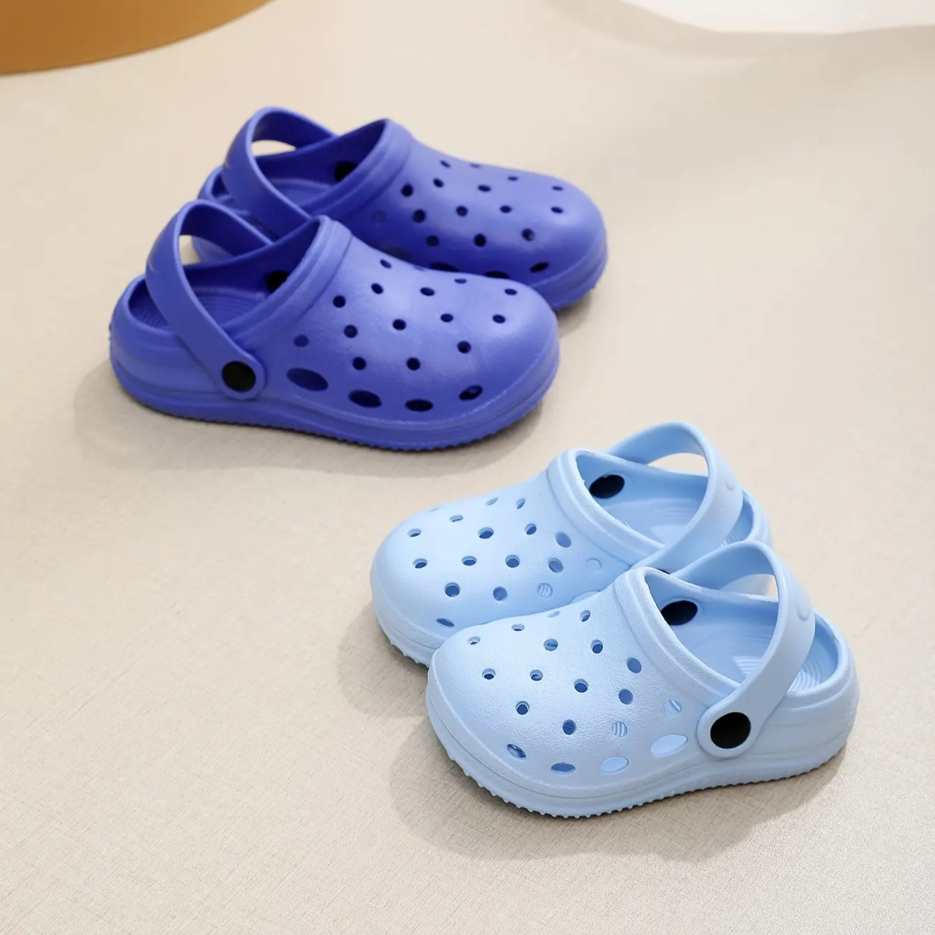 Kids' Casual Clogs, Outdoor Beach EVA Sole Sandals, Soft Comfortable Solid Color Footwear for Boys and Girls