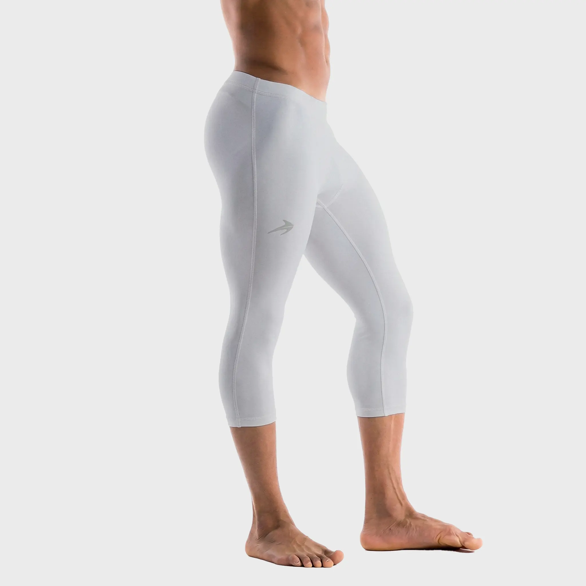 Men's Nylon Compression Capri Pants, 3/4 Tights for Sports & Travel, Supports Optimal Muscle Efficiency, Seamless Mid Compression Men's Sports Leggings, Sleek Fit Men's Sports Leggings