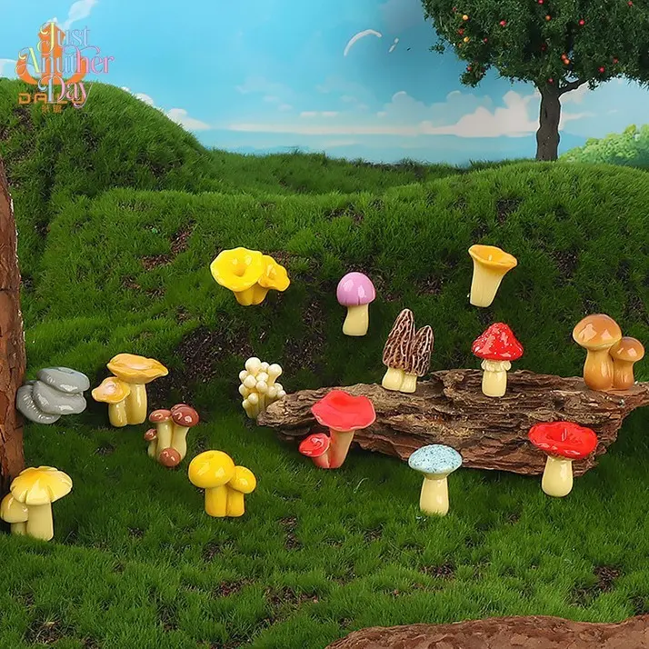 15-Pack Simulation Moss Micro-Landscape Accessories, Creative Jungle Mushroom Knickknacks for Bonsai DIY Gardening, Garden Decor (Sports & Outdoor Camping Hiking Picnicware Accents)