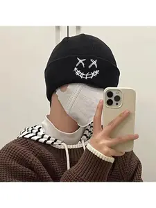 Funky embroidered knitted beanie for autumn/winter, hip-hop solid color unisex wool hat, minimalist style