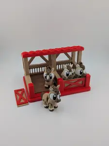 Flexi Horse Diorama – 2-Bay Stall with 4 Adorable Horses