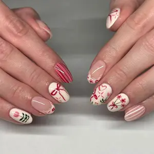 24pcs Short Oval Nail Set, Cute Bow Design, Lace Edge, Floral Striped Pattern, Flower Nails, Perfect Acrylic False Nails for Women & Girls, Glossy Acrylic Nails