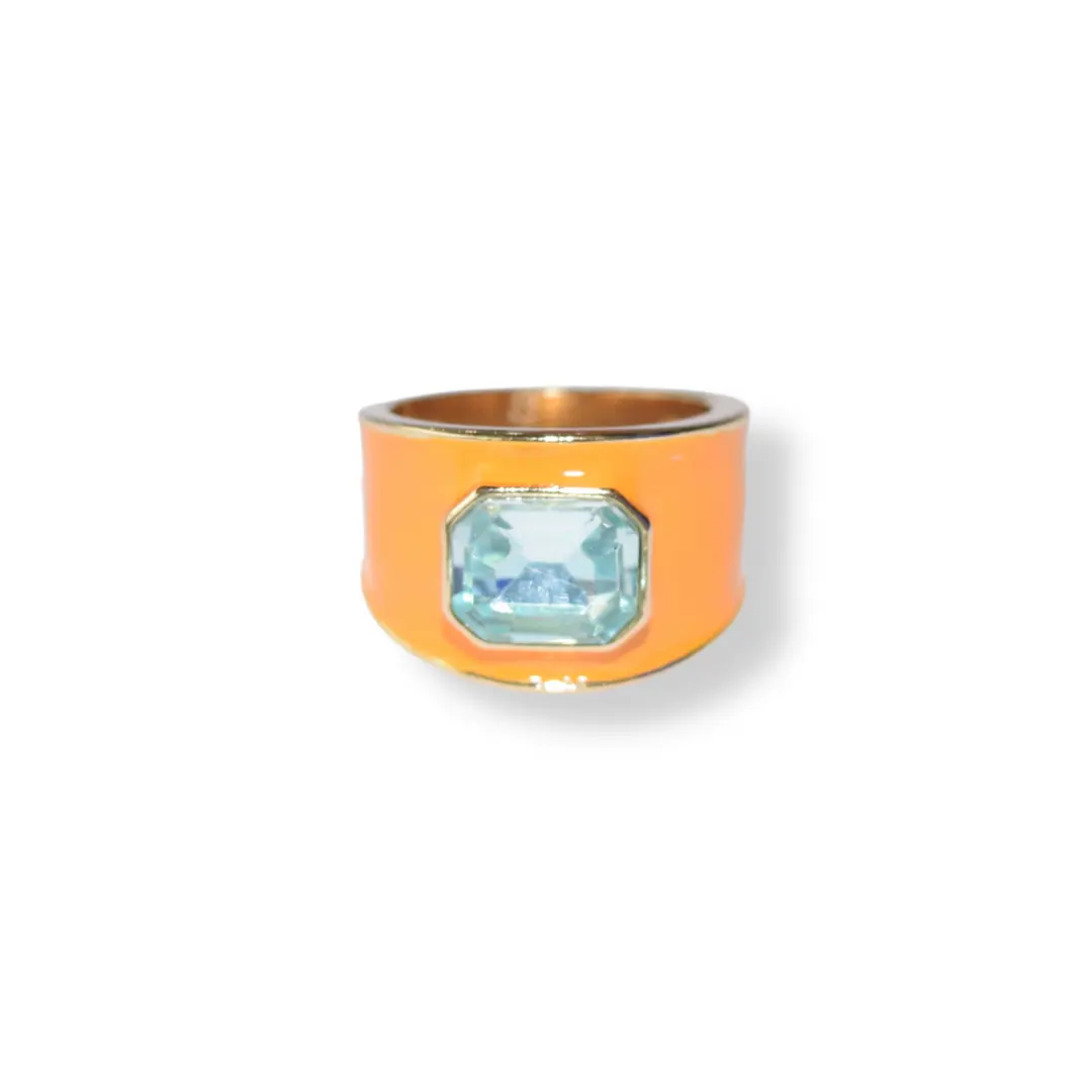 Simple and Elegant Flashy Ring for Any Occasion
