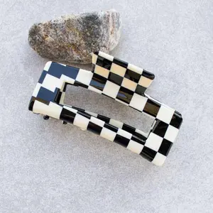 Checker Claw Clip