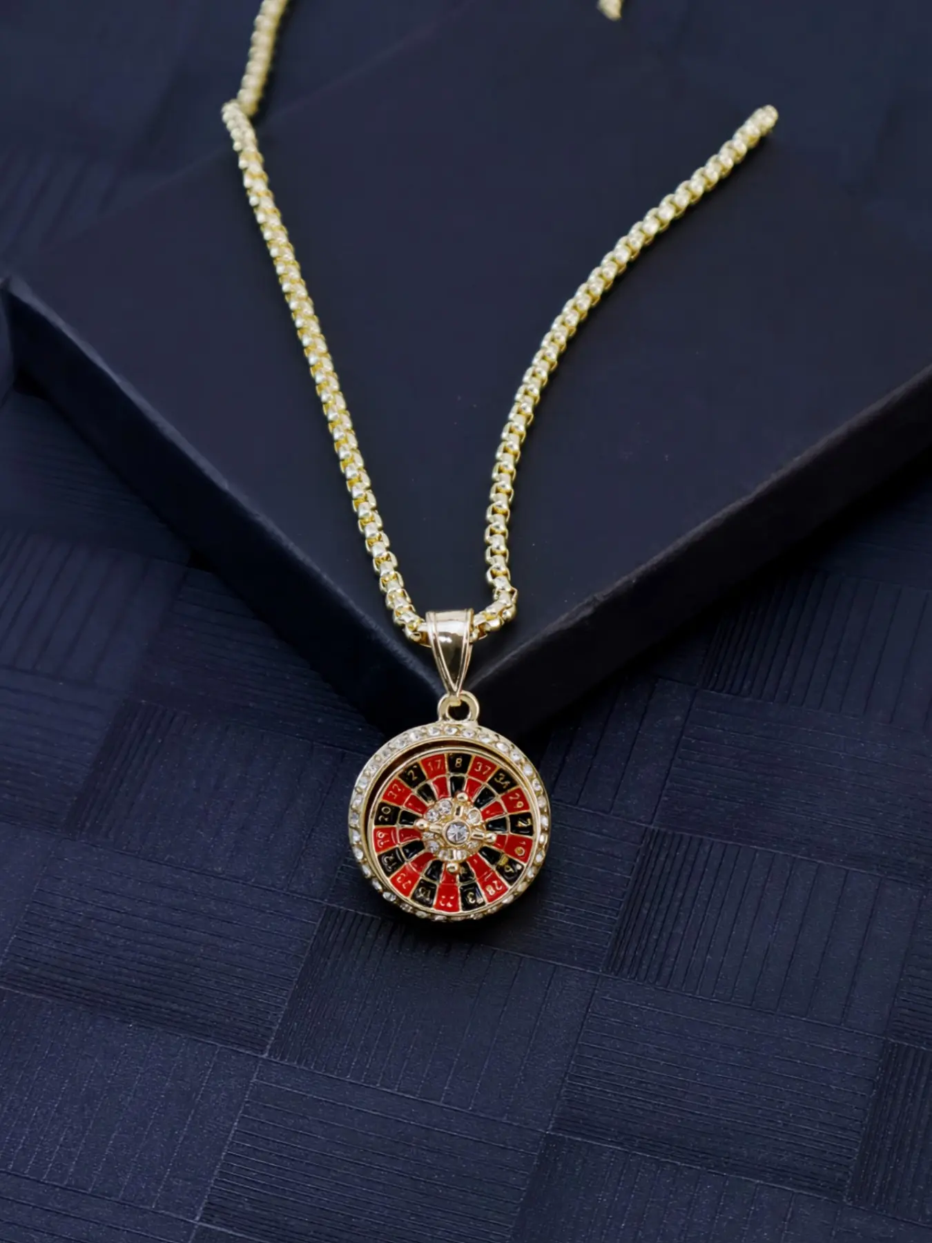 Roulette Pendant Necklace, Square Corn Design, 24-Inch Steel Chain, Unisex Party Jewelry, Fashionable Jewelry Accessories, All Seasons Wear