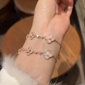 Cross-Border Zircon Rhombus Flower Hollow Adjustable Bracelet Light Luxury High-End Versatile Elegant Bracelet Graceful Jewelry Charms