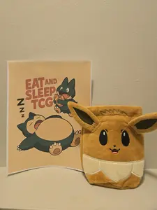 Pokémon Prismatic Evolutions Eevee Accessory Pouch
