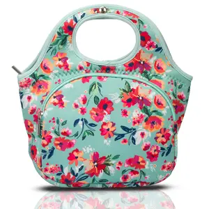 Lunch Tote with a Front Pocket