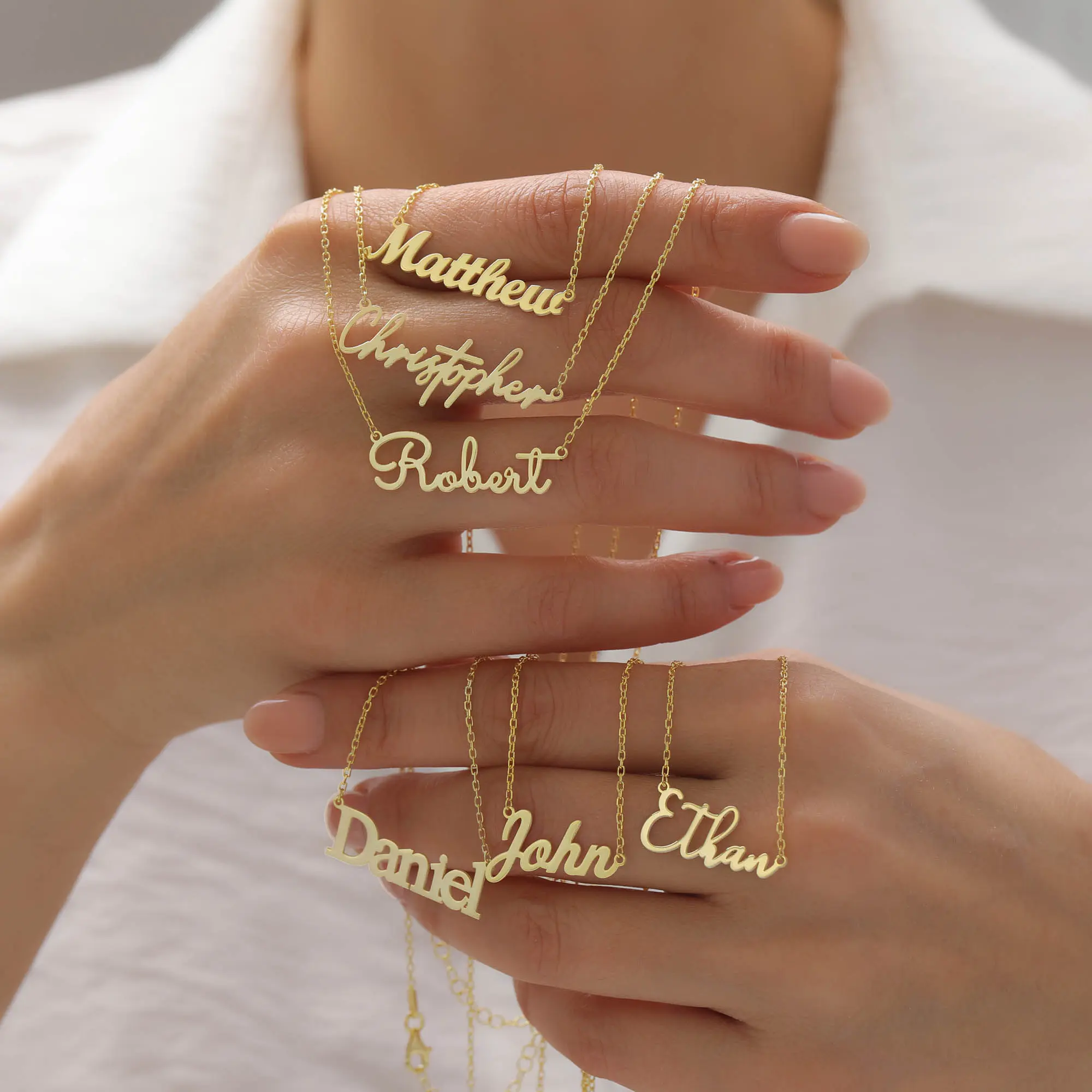 Custom Name Necklace 18K Gold Plated Personalized Name Necklace Birthday Gift for Her Christmas Gift for Mom David Engraved Elegant Finish Unisex