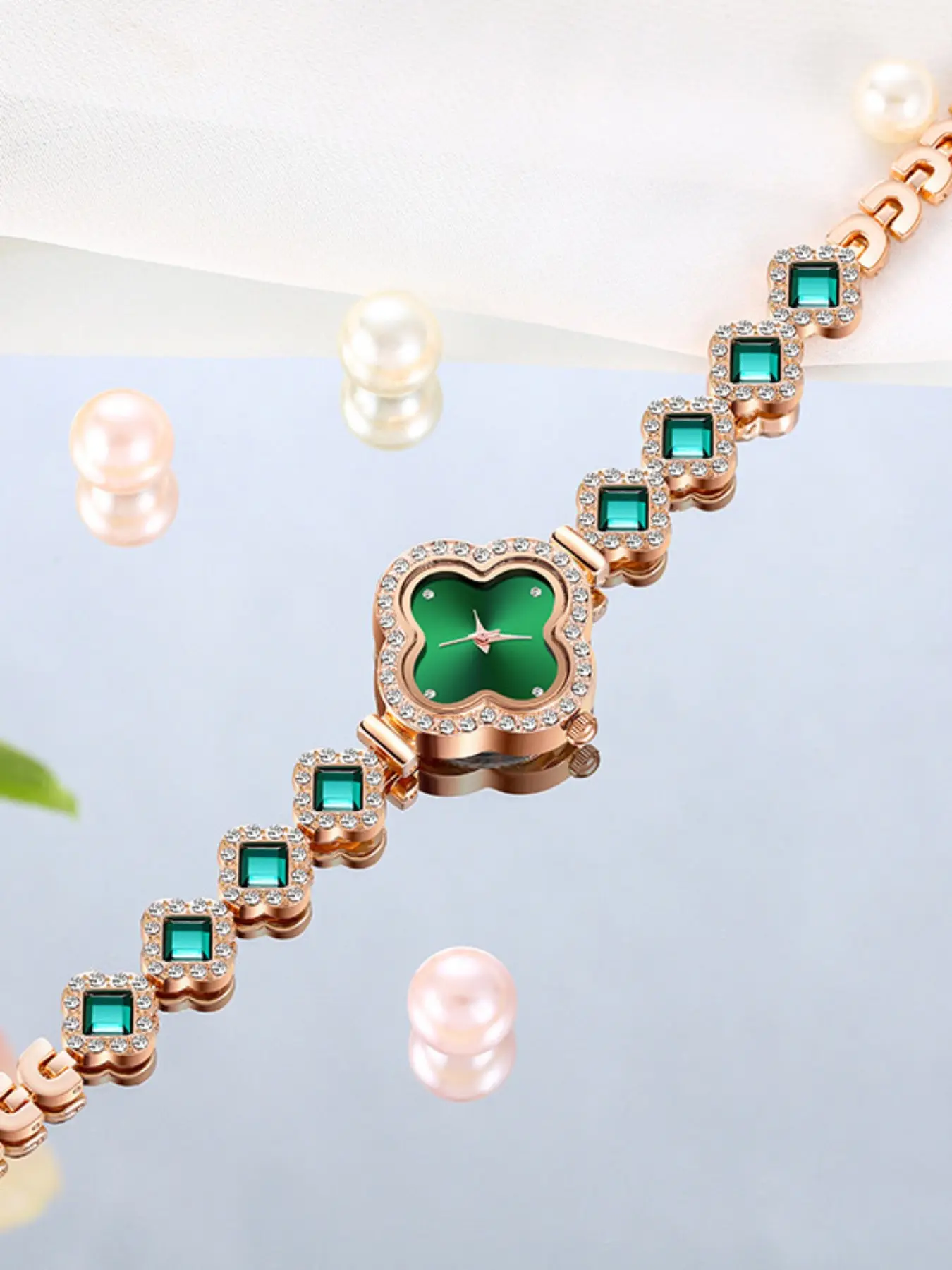 Four-Leaf Clover Watch, Luxury Rose Gold Diamond Bracelet Wristwatch, Elegant Analog Dial, Vintage Women's Quartz Watch, Perfect Gift for Friends and Girlfriends, Analogue Quartz Watch