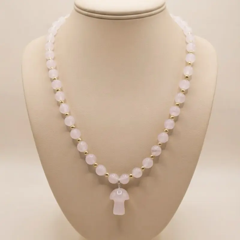 Collar Encanto de Cuarzo Rosado con Dije de Hongo