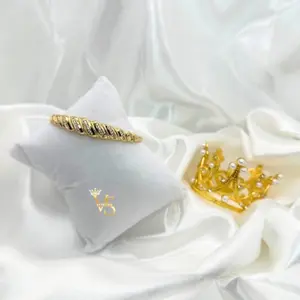 VALDES LUXURY #138 – 14K Gold-Plated Twisted Pattern Bangle