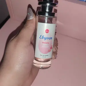 Hiyes Baby Perfume Spray Liquid 35 mL, Long-Lasting 72-Hour Fragrance, Fresh and Natural Scent, For Daily Use and All Occasions, Perfect Gift, Portable Perfume