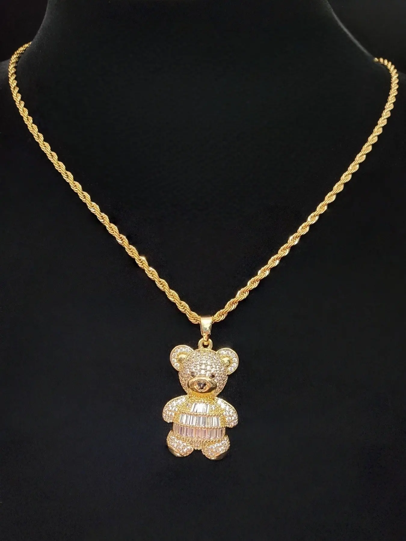 Artificial Zircon Bear Animal Pendant Necklace, Cubic Zirconia Pendant, Sparkling CZ Necklace, Stainless Steel Twisted Chain, Unisex Hip Hop Punk Jewelry, Pendants Necklace Chains