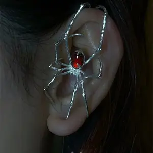 Gothic Spider Ear Cuff Clip, Punk Style Unisex Earring, Punk Earrings, Creative Design Halloween Party Costume Accessory, Unique Fashion Jewelry Gift, Spider Motif, Punk Inspired, Witchy Jewelry