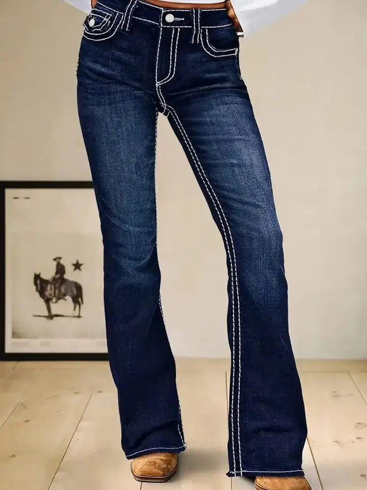 Women's Petite Flared Jeans - Easy-to-Style Womenswear Denim for Everyday Outfits