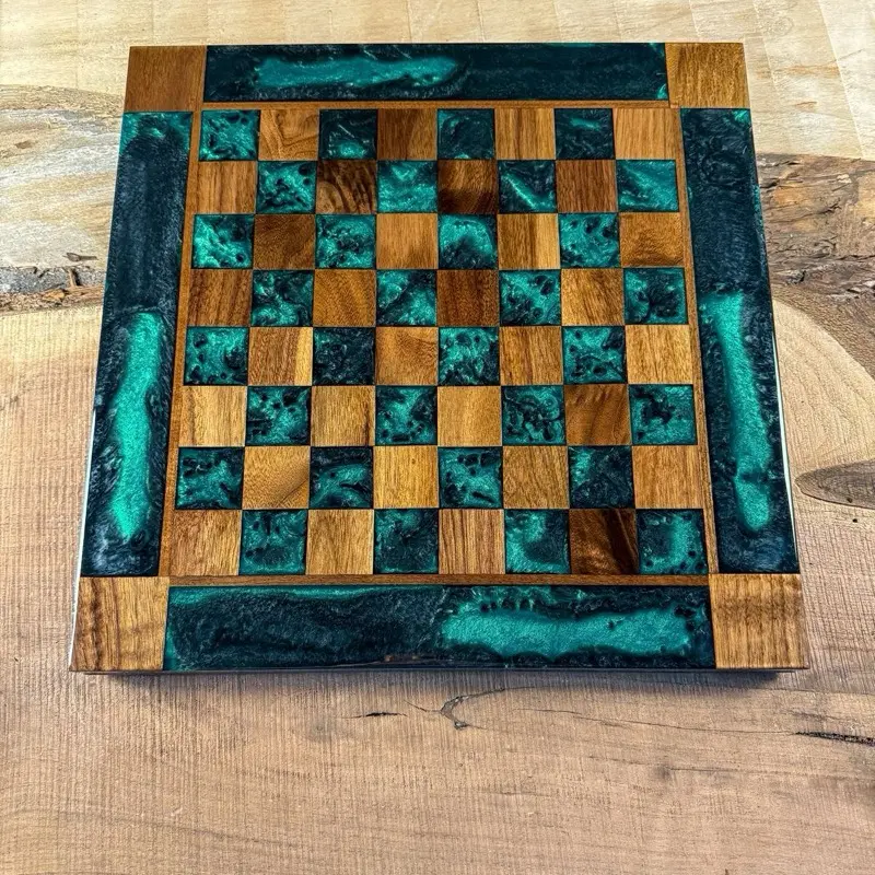 Emerald Black Onyx Walnut Chess Board (INCLUDES PIECES)