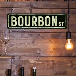 Vintage Bourbon Street Road Metal Sign, Retro-style Wall Art Decor Poster, Vintage Plaque Decor for Home Bar, Pub Club Office, Garden & Patio Decoration