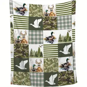 280GSM Ultra Soft Lightweight Wild Duck & Mallard Flannel Throw Blanket - Single-Sided Camouflage & Pine Tree Print, Cozy Home Decor for Bed, Couch, Ideal Gift for Duck Enthusiasts, Soft Lightweight Blanket