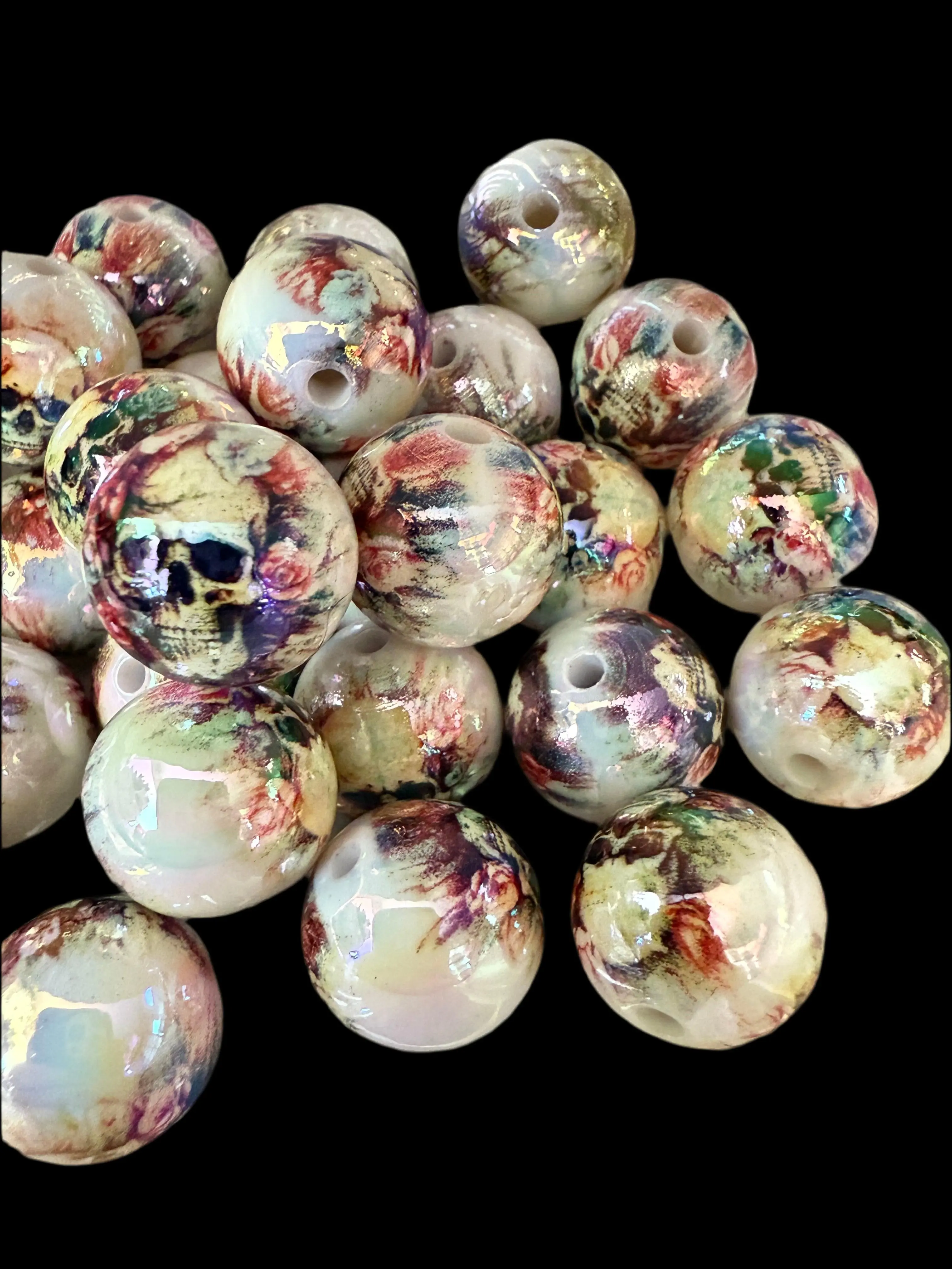 B5- (10PCS) 16mm White UVAB Skull with Flowers Bubblegum Acrylic Beads for DIY