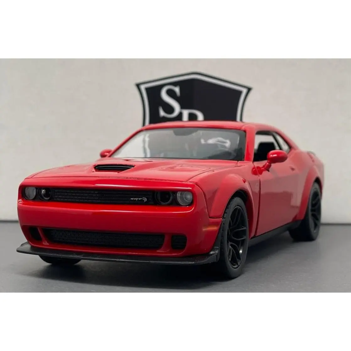Dodge Challenger SRT Hellcat Widebody - Motormax 1:24 Diecast